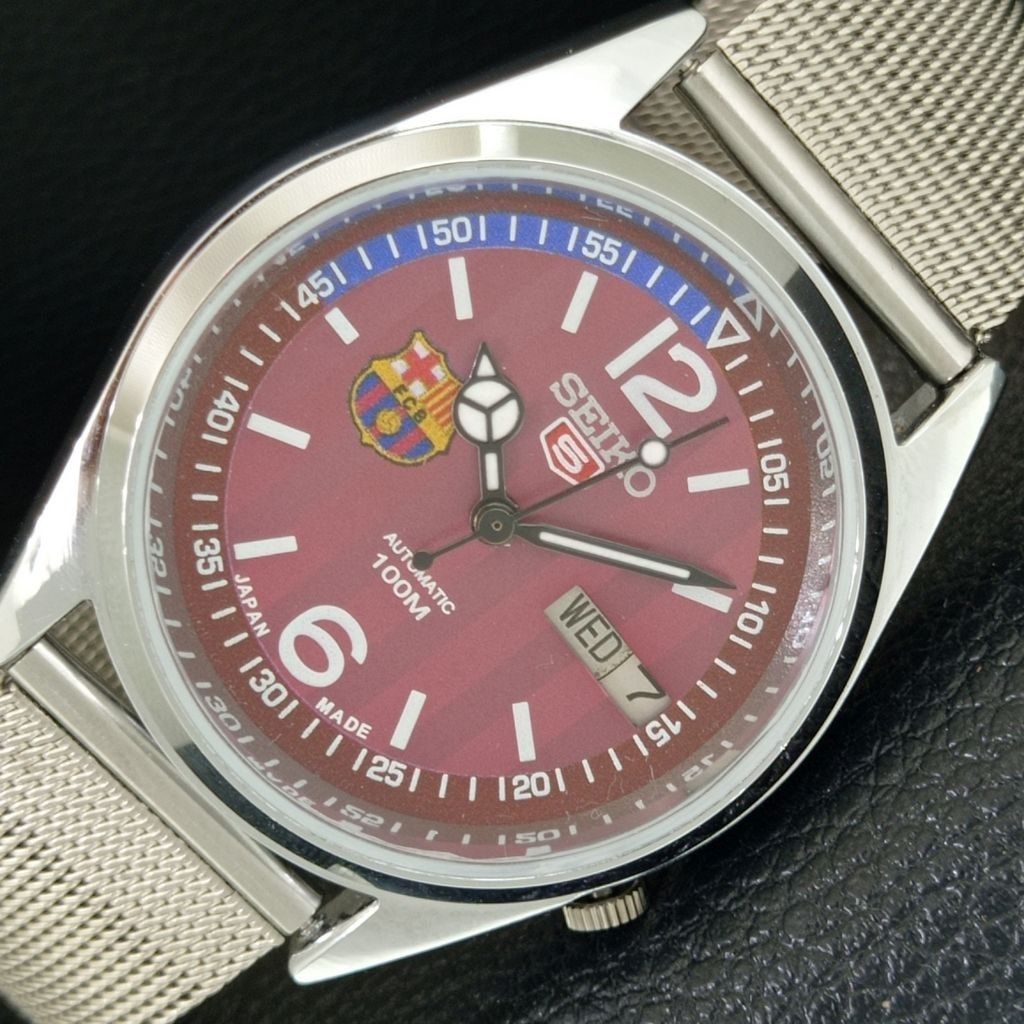 Vintage 1981 Fcb Seiko Automatic Mens Silver Watch WDaydate Fcb Accents